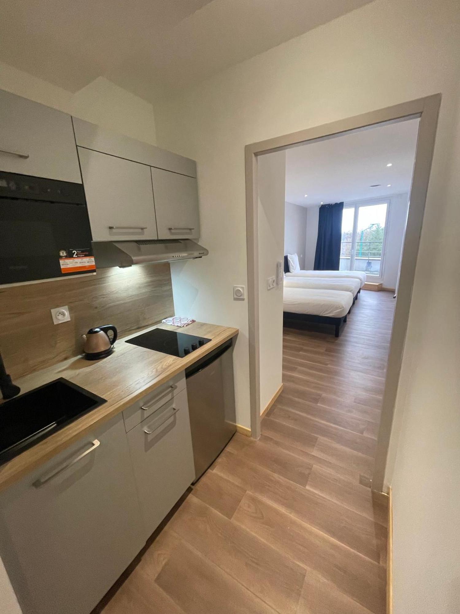 Le Salvador - Appart'Hotel De 18M2 A 44M2 La Talaudiere Eksteriør bilde