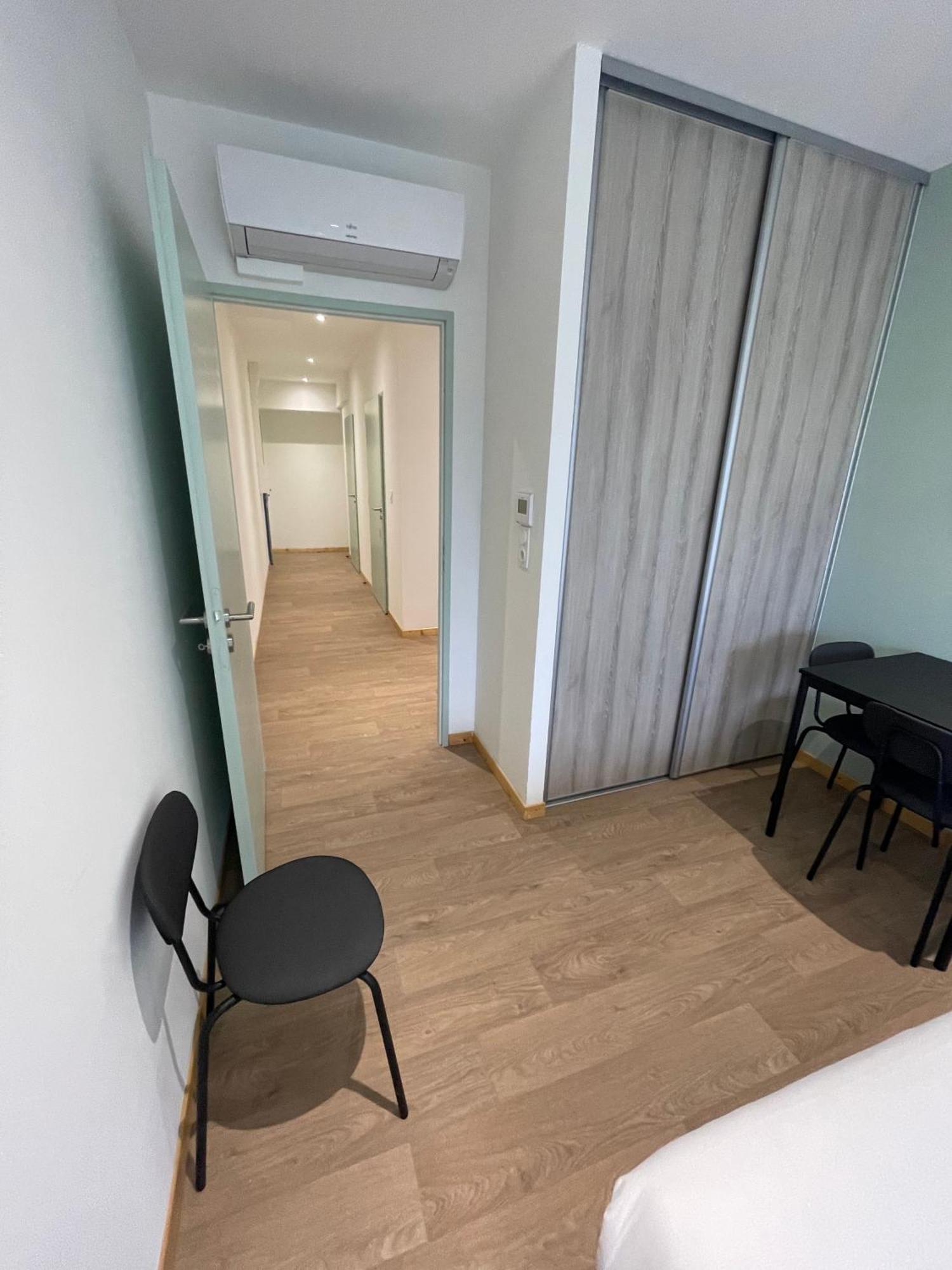 Le Salvador - Appart'Hotel De 18M2 A 44M2 La Talaudiere Eksteriør bilde